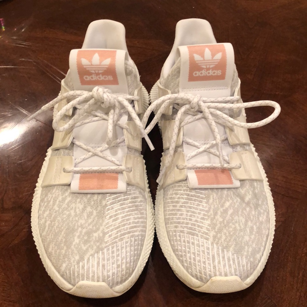 ONLY WORN ONCE Adidas shoes size 9